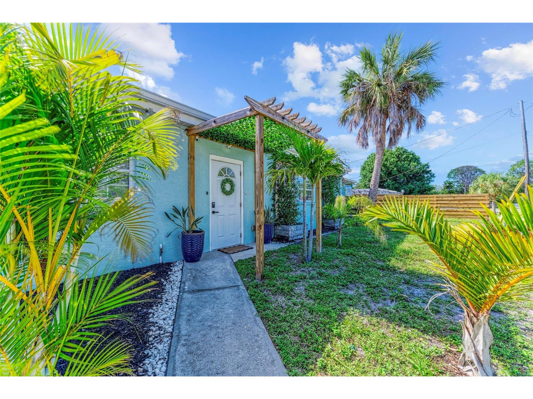 312 Winfield Way Nokomis FL 34275 A4694207 image13