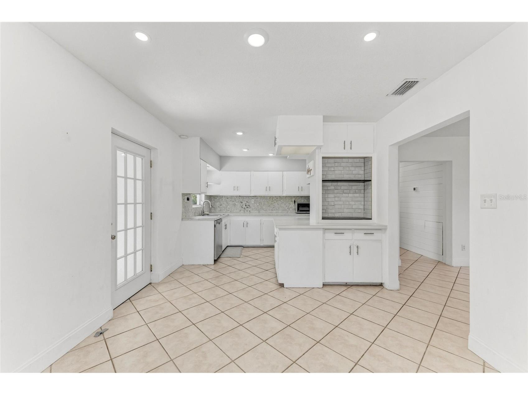 312 Winfield Way Nokomis FL 34275 A4694207 image18