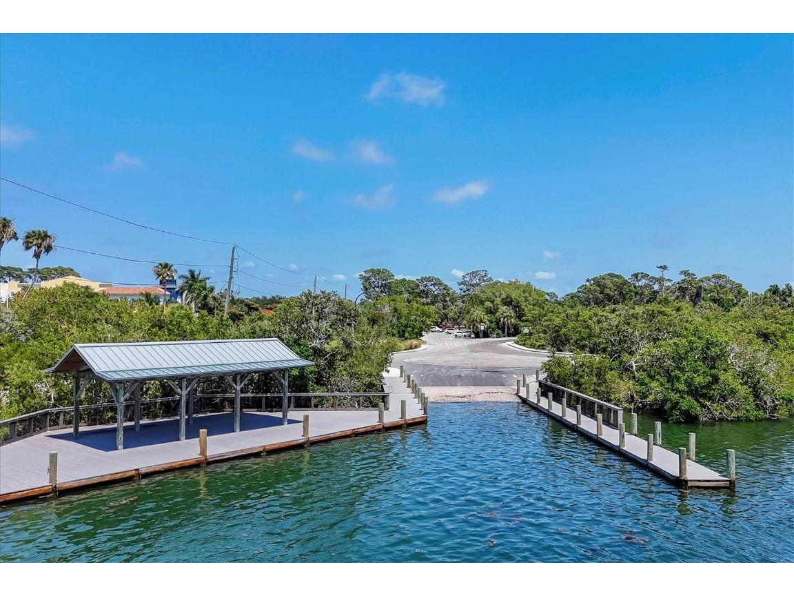 312 Yacht Harbor Drive Osprey FL 34229 A4667293 image60