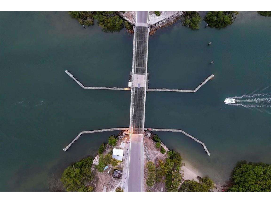 312 Yacht Harbor Drive Osprey FL 34229 A4667293 image64