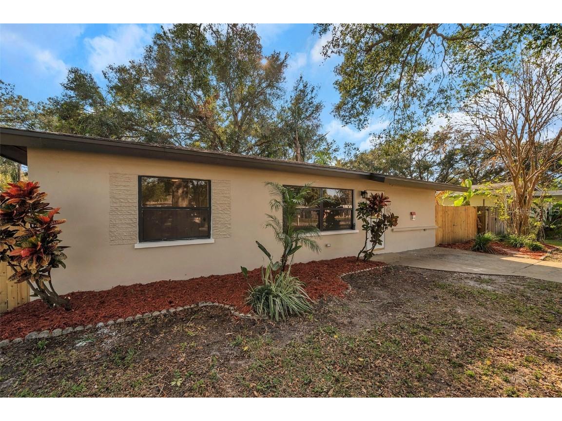 3120 Meadow Lake Avenue Largo FL 33771 U8184927 image1