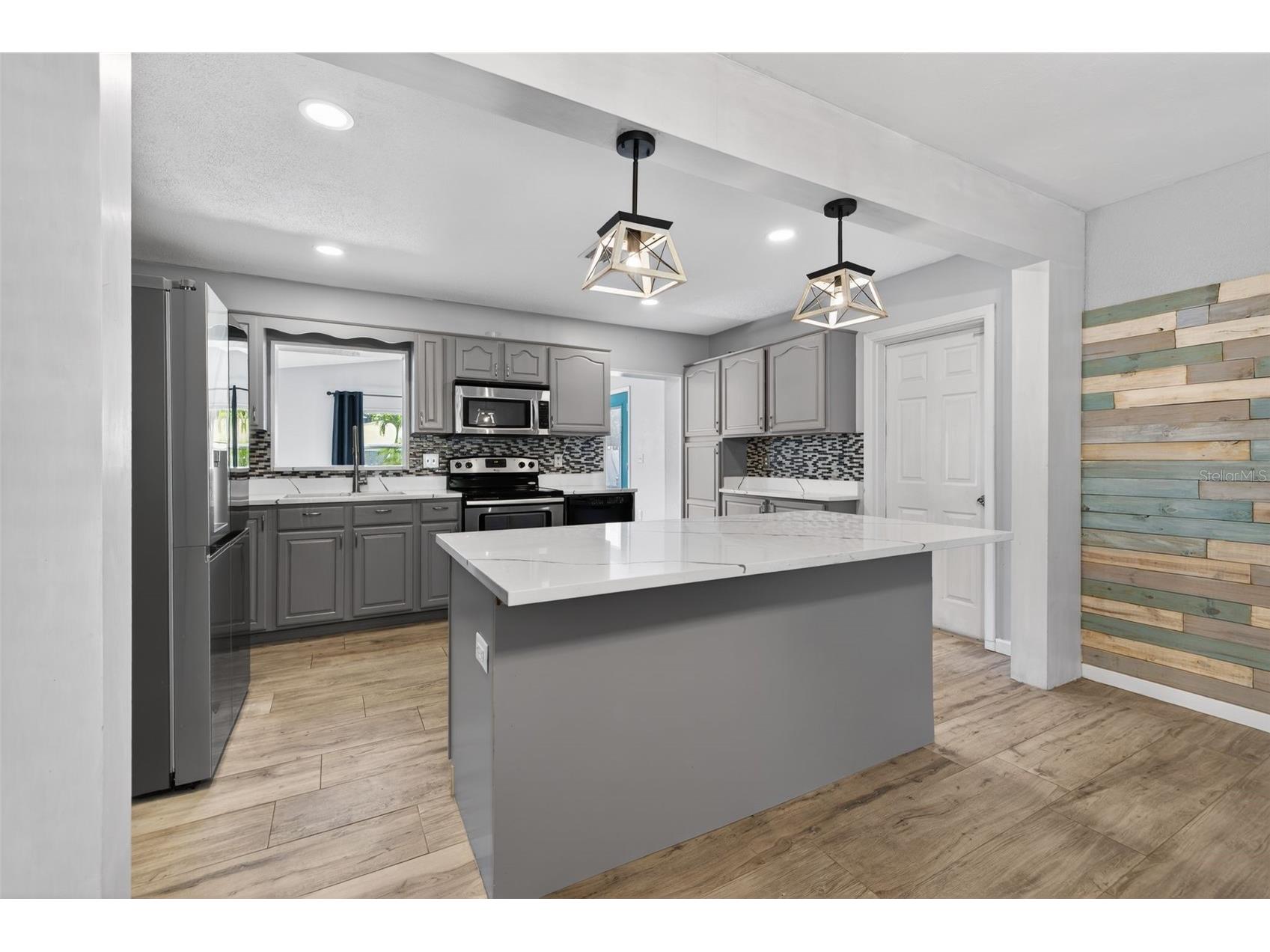 3121 30th Street N Saint Petersburg FL 33713 TB8501642 image6