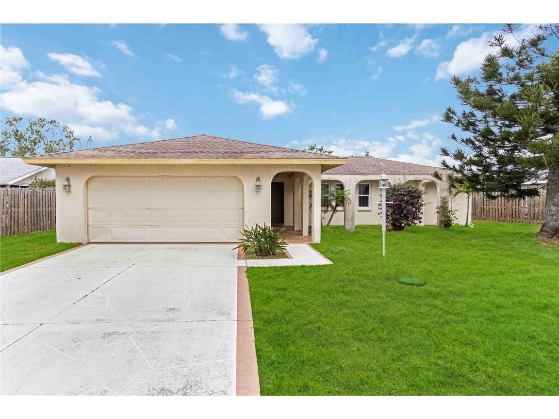 3121 Mohawk Street Sarasota FL 34231 A4636039 image1