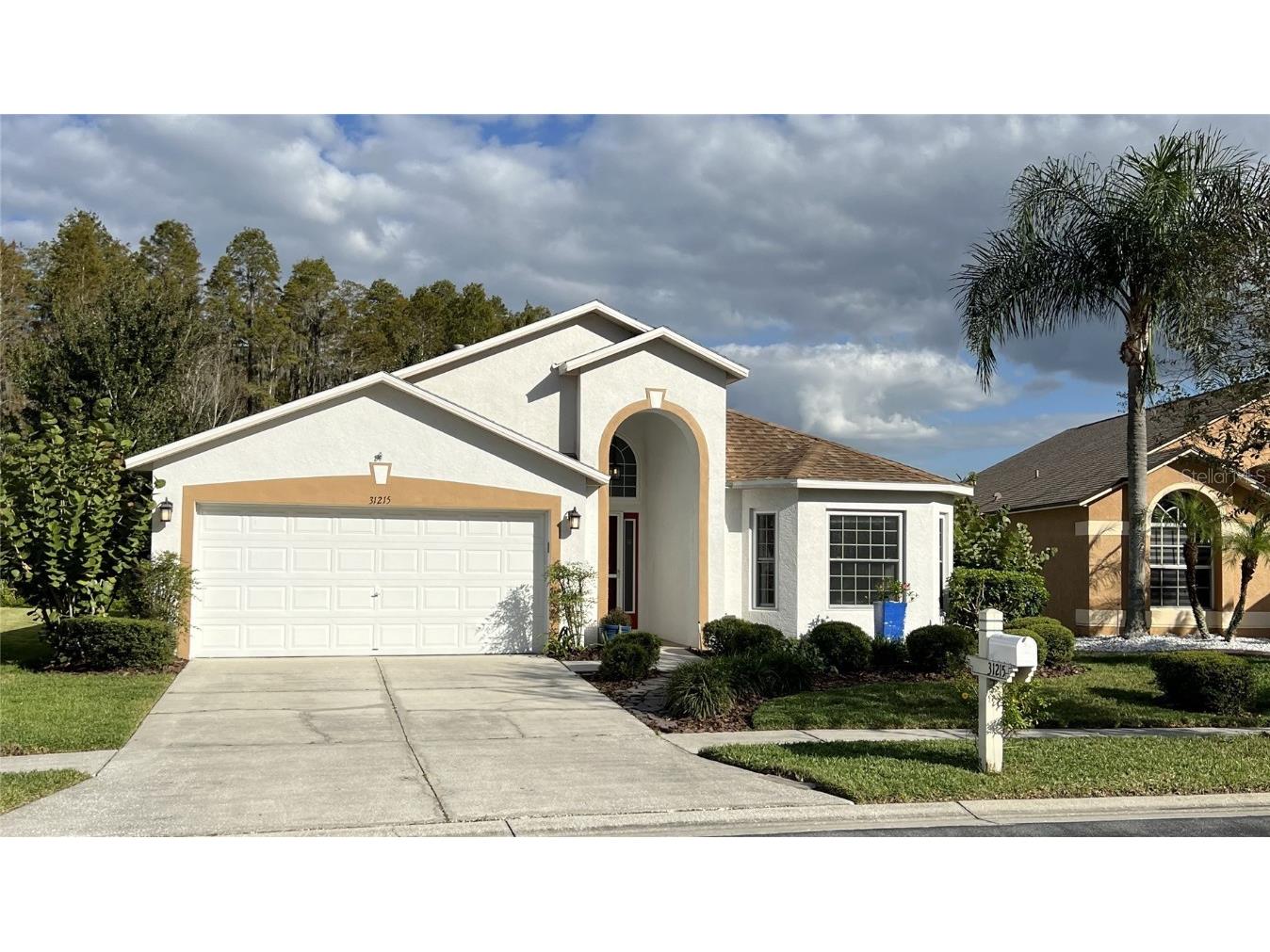 31215 Wrencrest Drive Wesley Chapel FL 33543 W7859186 image1