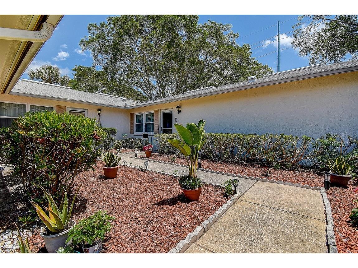 3122 37th Lane S #C Saint Petersburg FL 33711 TB8382461 image1