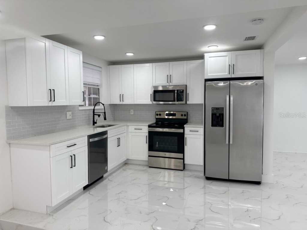 3123 W Napoleon Avenue Tampa FL 33611 TB8454831 image6