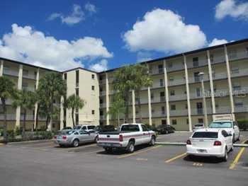3124 Lake Bayshore Drive #219 Bradenton FL 34205 A4673896 image1