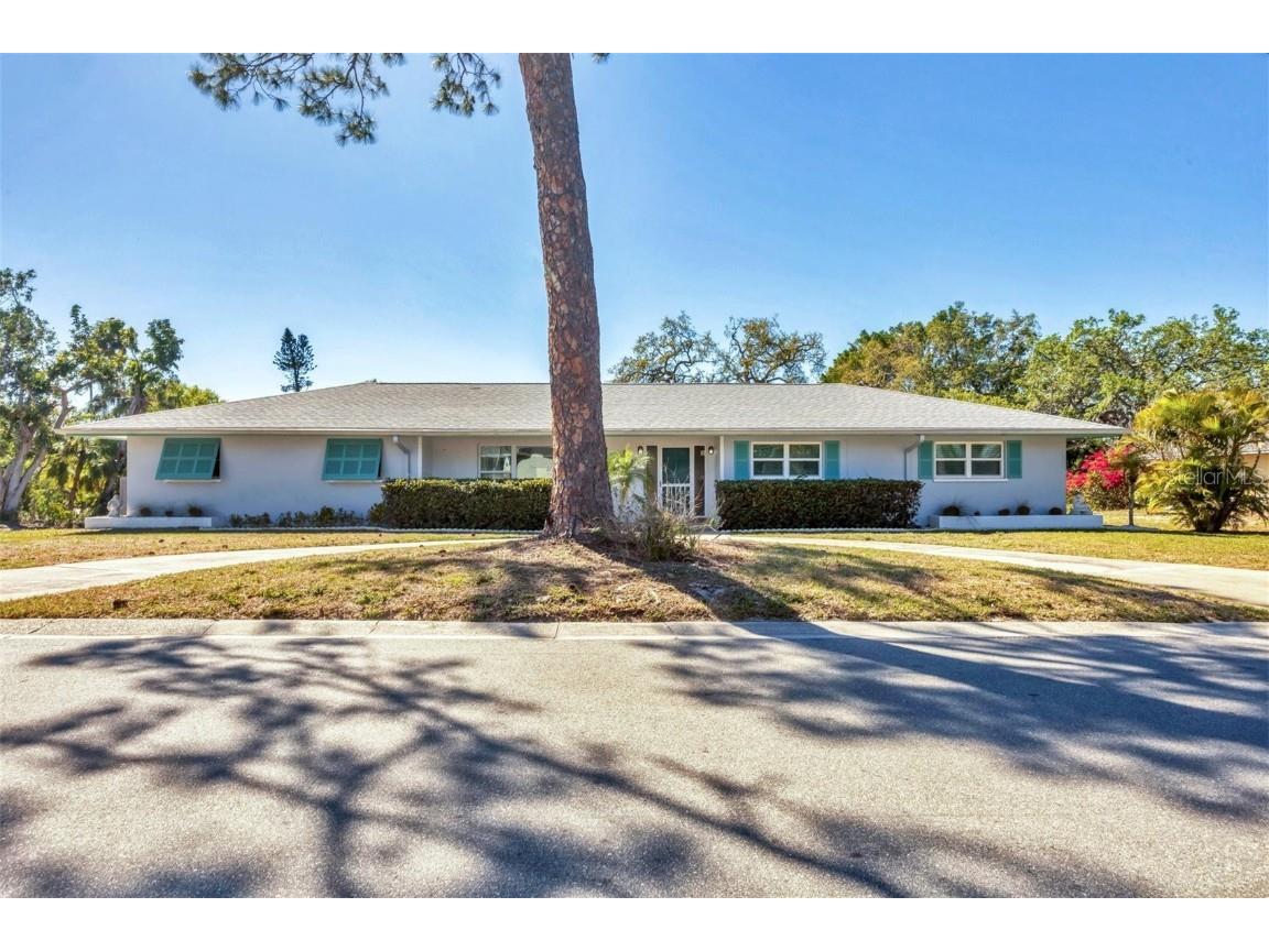 3124 Tanglewood Drive Sarasota FL 34239 - PHILLIPPI CREEK A4645598 image1