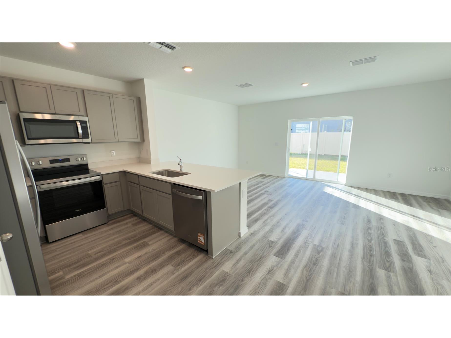 31242 Midnight Sun Way Wesley Chapel FL 33545 TB8459751 image6