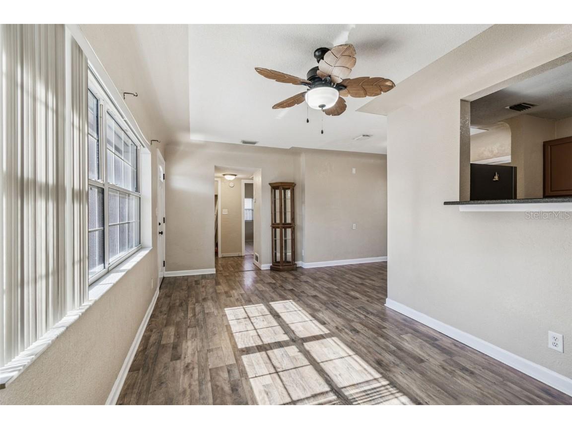 3125 31st Avenue N Saint Petersburg FL 33713 TB8449792 image7