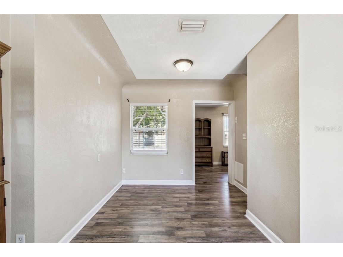 3125 31st Avenue N Saint Petersburg FL 33713 TB8449792 image8