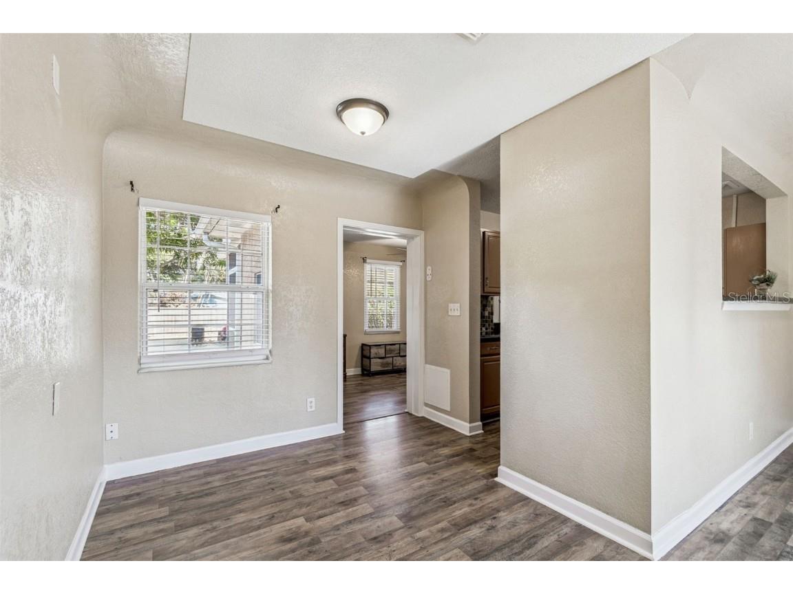 3125 31st Avenue N Saint Petersburg FL 33713 TB8449792 image9