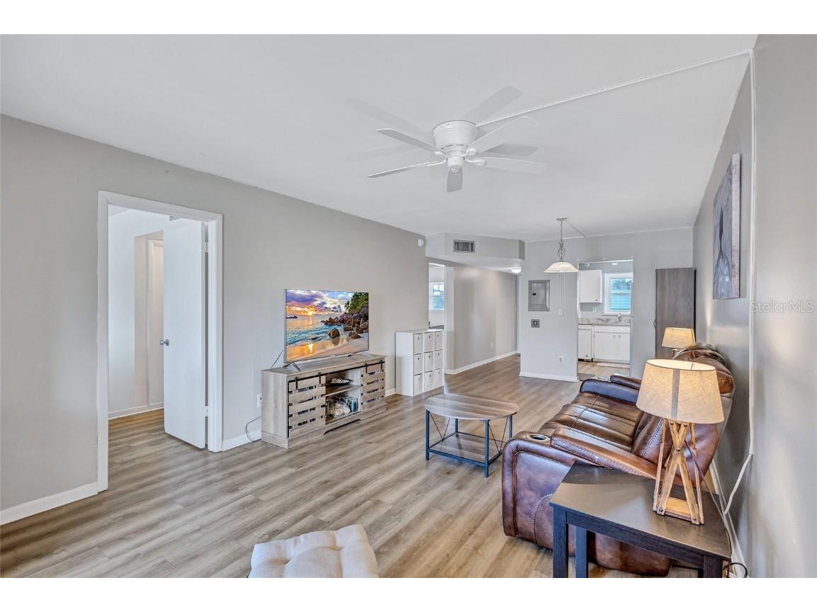 3125 36th Street N #208 Saint Petersburg FL 33713 TB8421568 image11