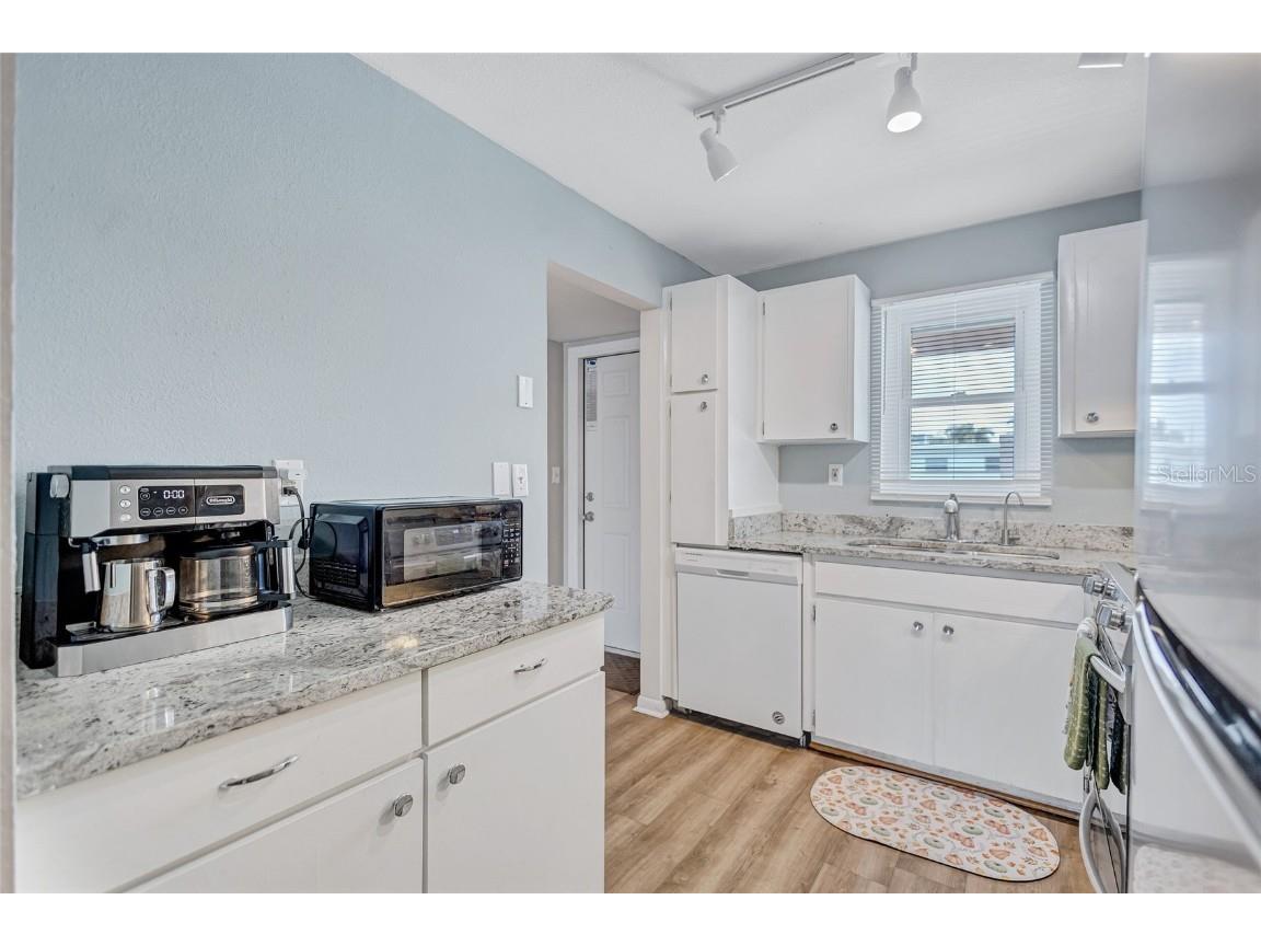 3125 36th Street N #208 Saint Petersburg FL 33713 TB8421568 image3