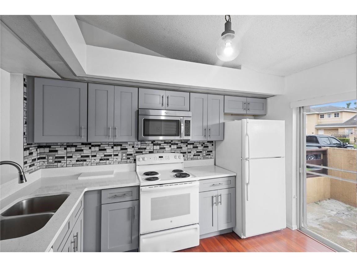 3125 Sandy Shore Lane Kissimmee FL 34743 O6353557 image2