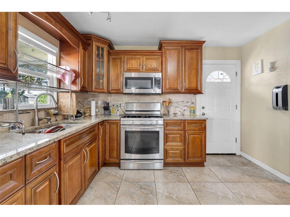 3125 W Henry Avenue Tampa FL 33614 TB8438592 image12