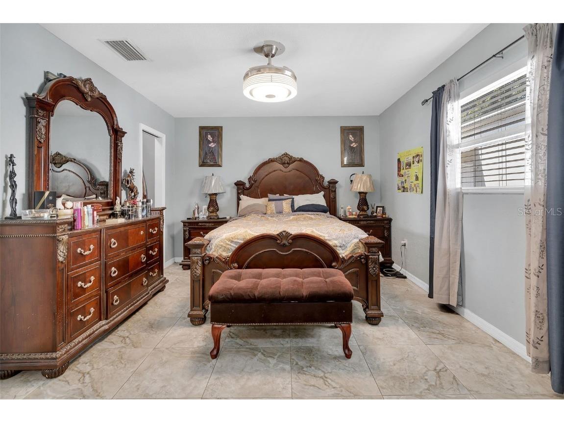 3125 W Henry Avenue Tampa FL 33614 TB8438592 image17