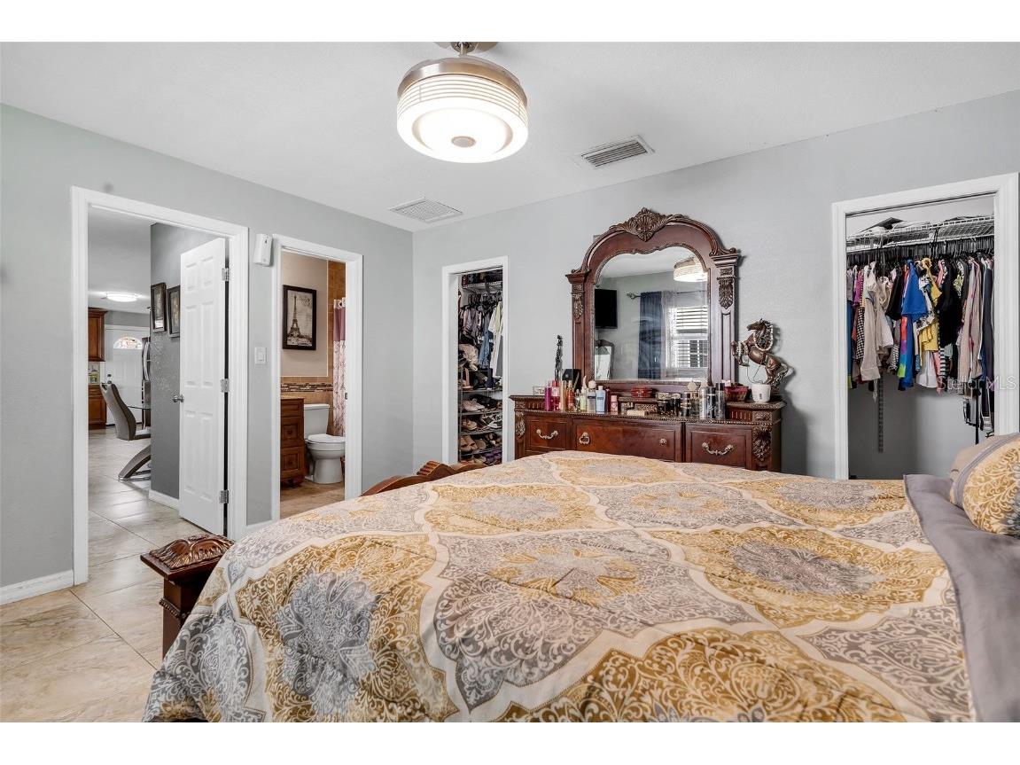 3125 W Henry Avenue Tampa FL 33614 TB8438592 image18