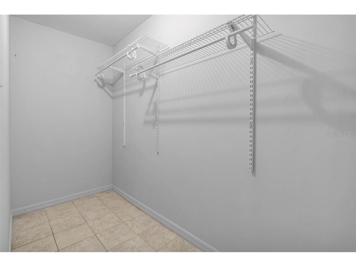 3125 W Henry Avenue Tampa FL 33614 TB8438592 image32