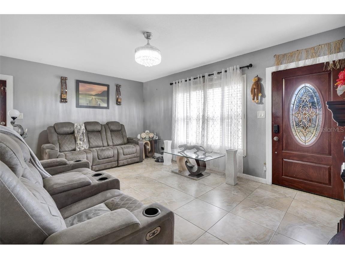 3125 W Henry Avenue Tampa FL 33614 TB8438592 image6