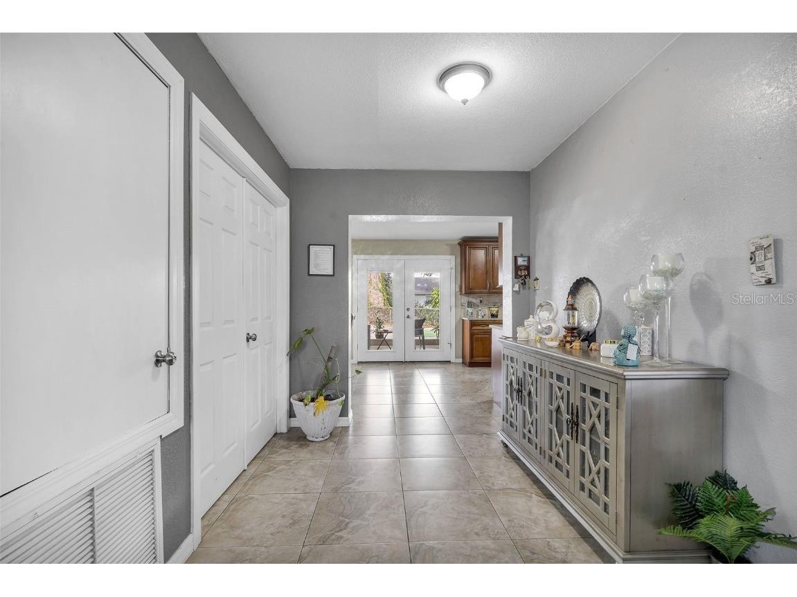 3125 W Henry Avenue Tampa FL 33614 TB8438592 image8