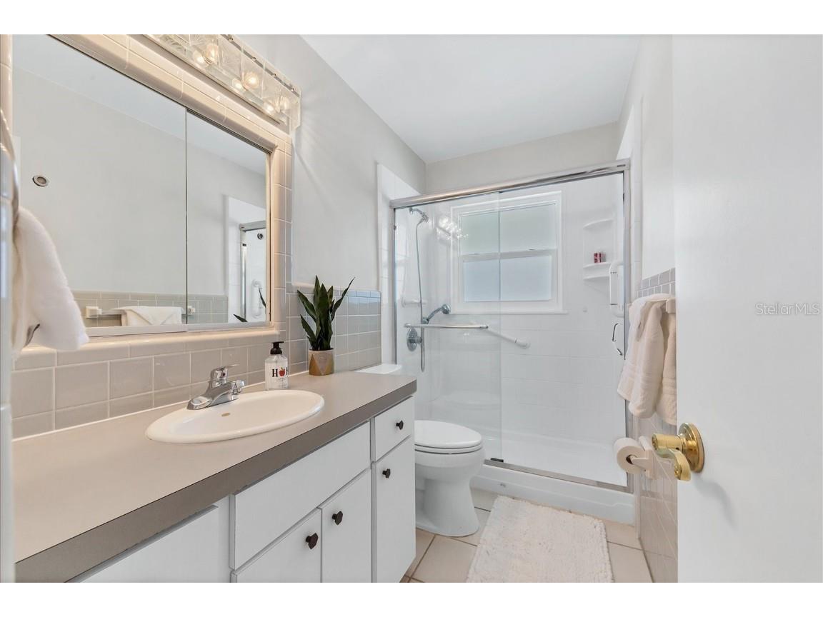 3126 Bougainvillea Street Sarasota FL 34239 A4598606 image18