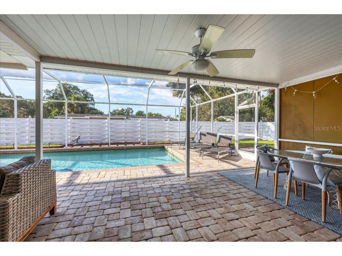 3126 Bougainvillea Street Sarasota FL 34239 A4598606 image25