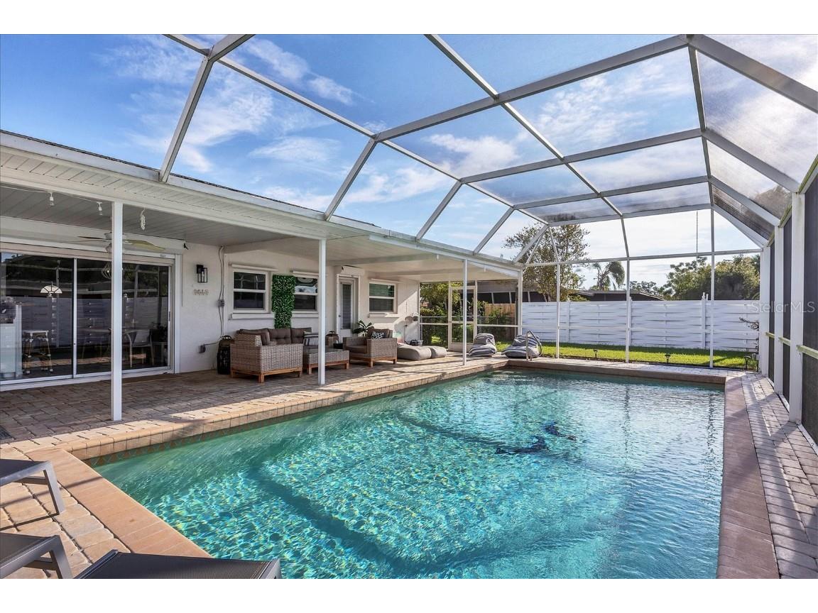 3126 Bougainvillea Street Sarasota FL 34239 A4598606 image29