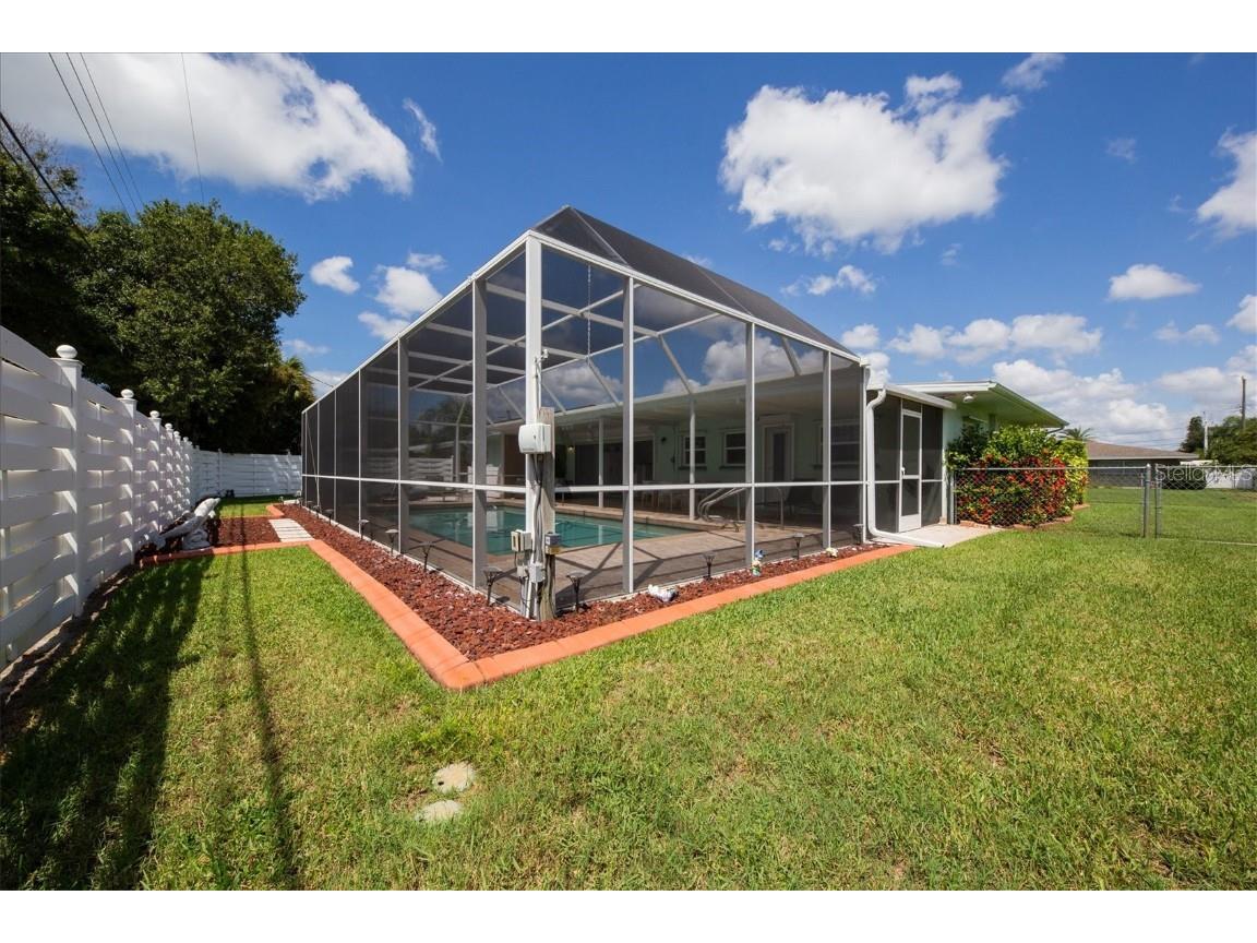 3126 Bougainvillea Street Sarasota FL 34239 A4598606 image31