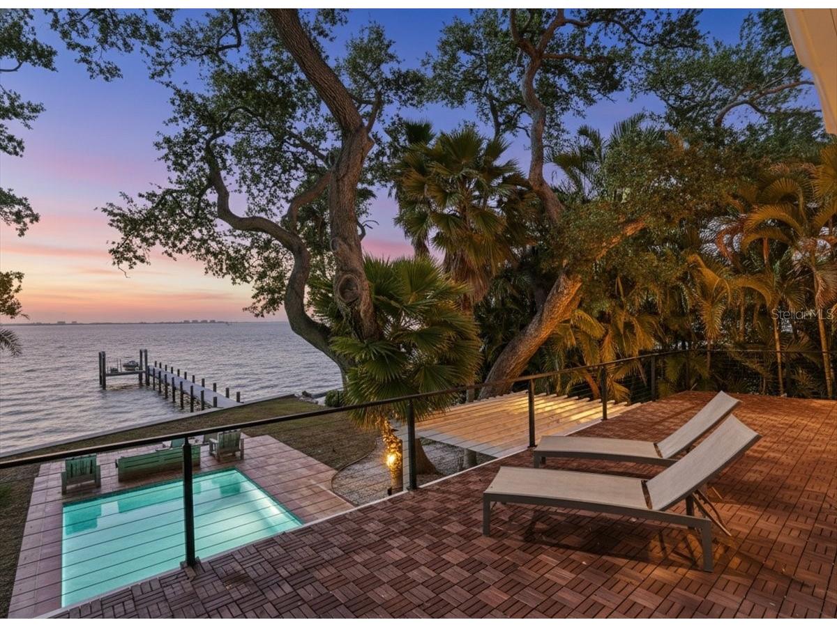 3127 Bay Shore Road Sarasota FL 34234 A4687057 image1