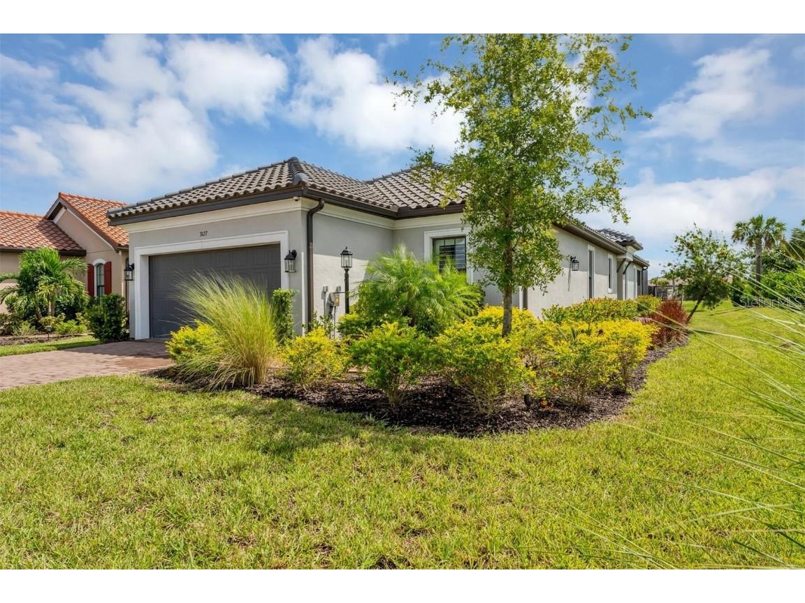3127 Veneto Court Lakewood Ranch FL 34211 A4622982 image1
