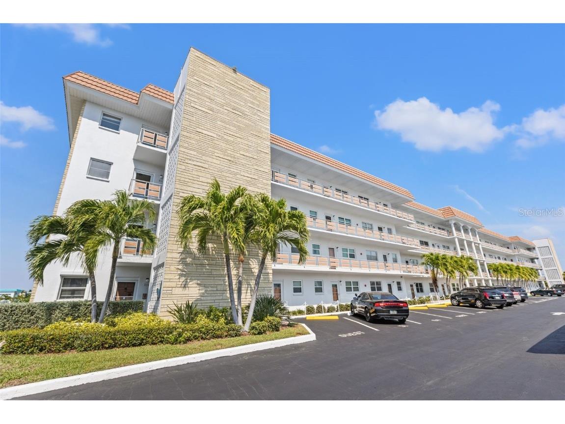 3128 59th Street S #110 Gulfport FL 33707 U8192615 image1