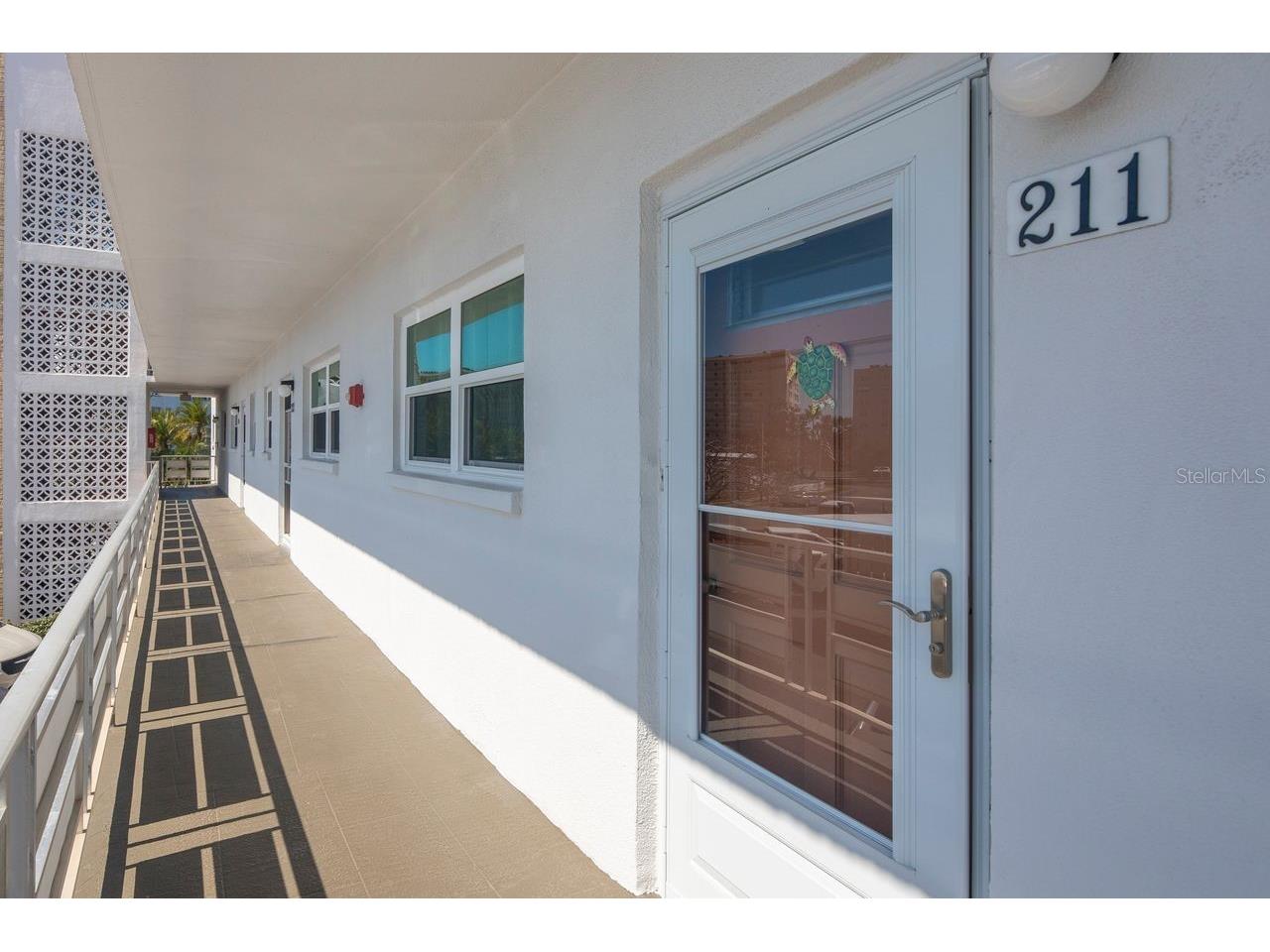3128 59th Street S #211 Gulfport FL 33707 - BOCA CIEGA BAY TB8480259 image1