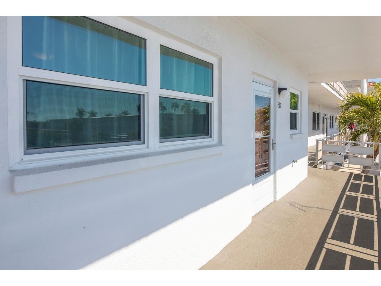 3128 59th Street S #211 Gulfport FL 33707 - BOCA CIEGA BAY TB8480259 image2
