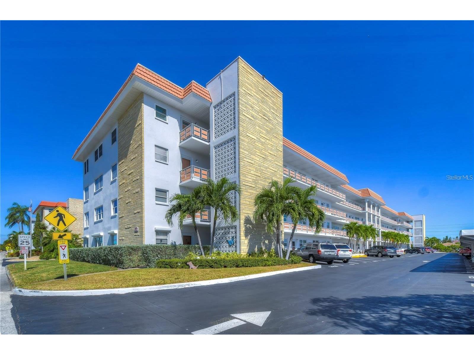 3128 59th Street S #212 Gulfport FL 33707 TB8471760 image1