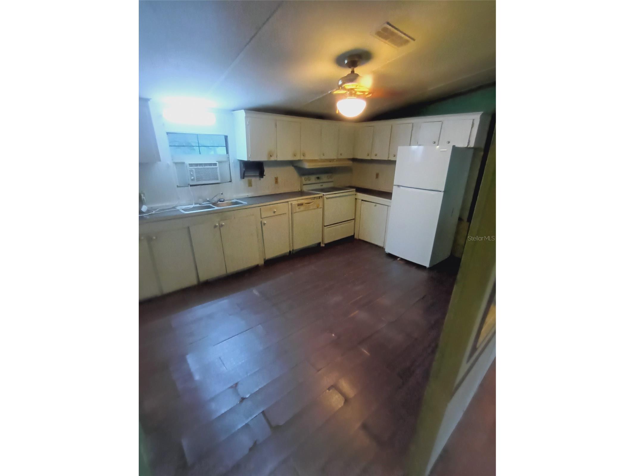 3128 Cr 418 Lake Panasoffkee FL 33538 TB8505512 image8