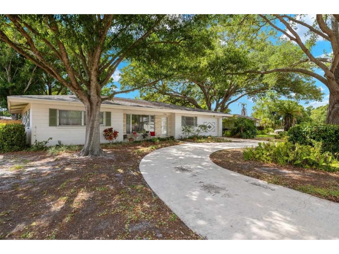 3128 Meyer Drive Sarasota FL 34239 A4612241 image1