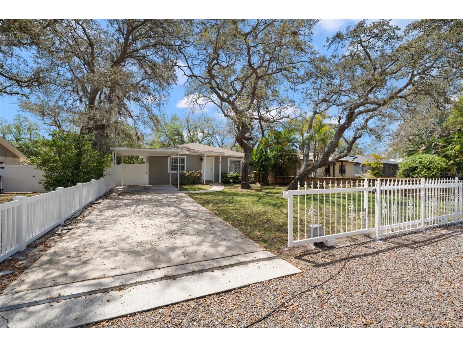 3128 W Varn Avenue Tampa FL 33611 TB8492276 image1