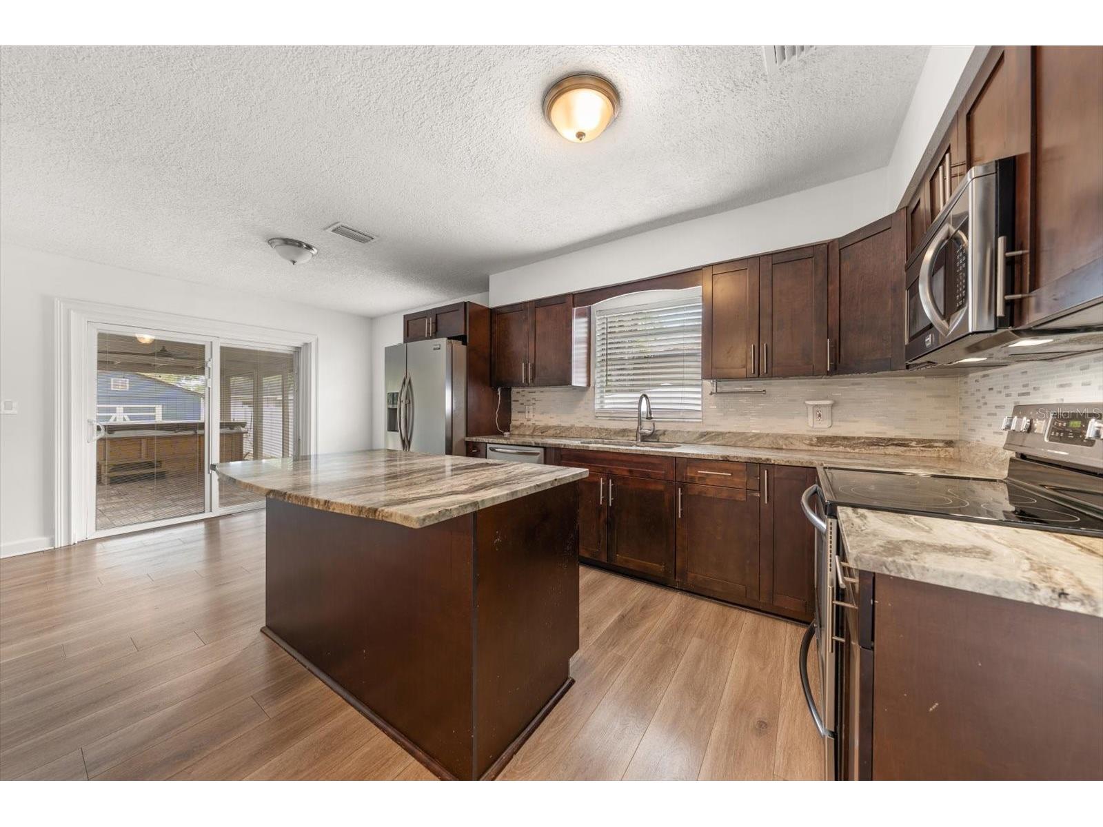 3128 W Varn Avenue Tampa FL 33611 TB8507451 image5