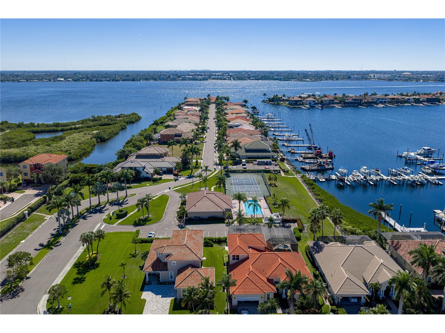 313 10th Avenue E Palmetto FL 34221 TB8444678 image52