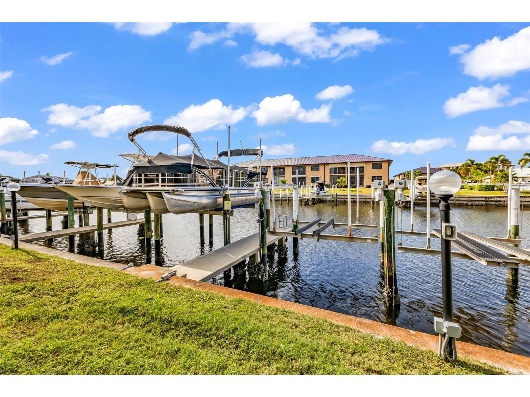 313 Coldeway Drive #F10 Punta Gorda FL 33950 C7519113 image3