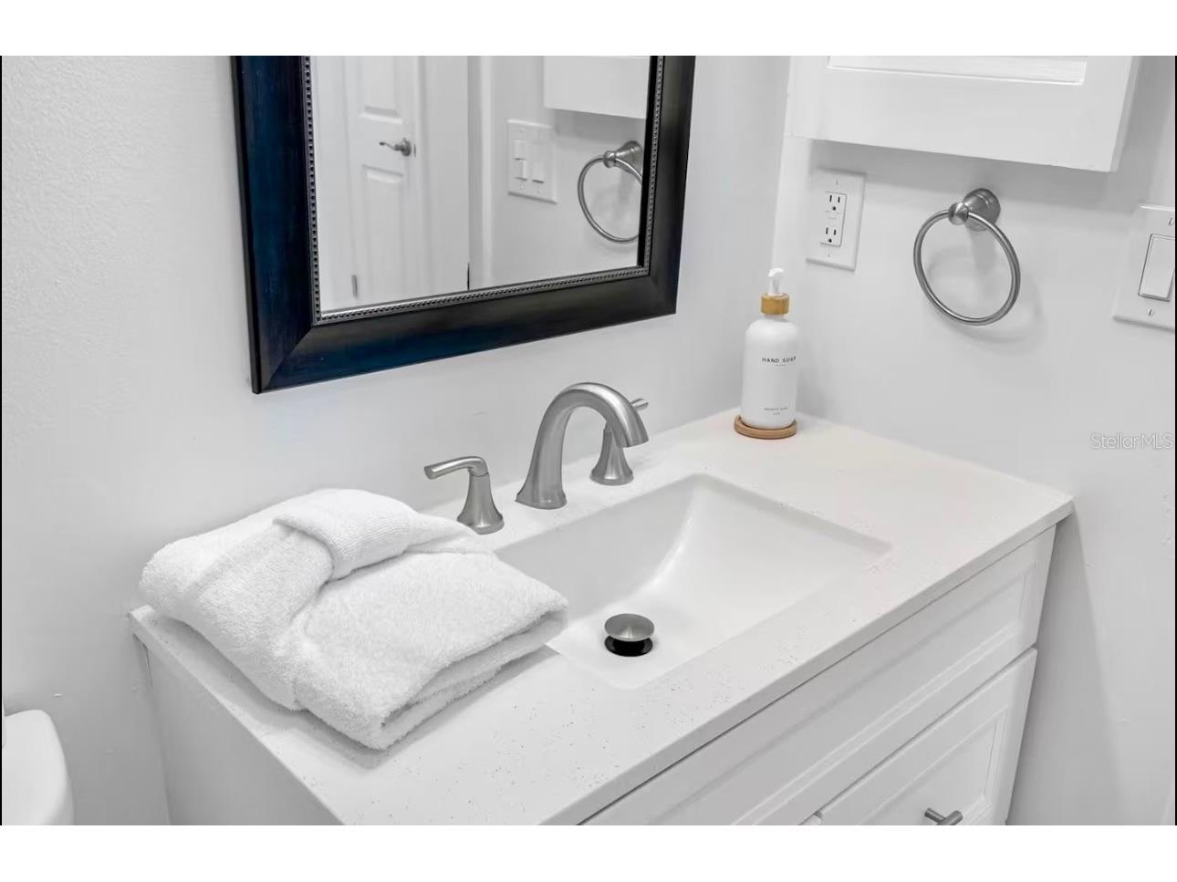 313 Crystal Beach Avenue Crystal Beach FL 34681 O6409459 image32