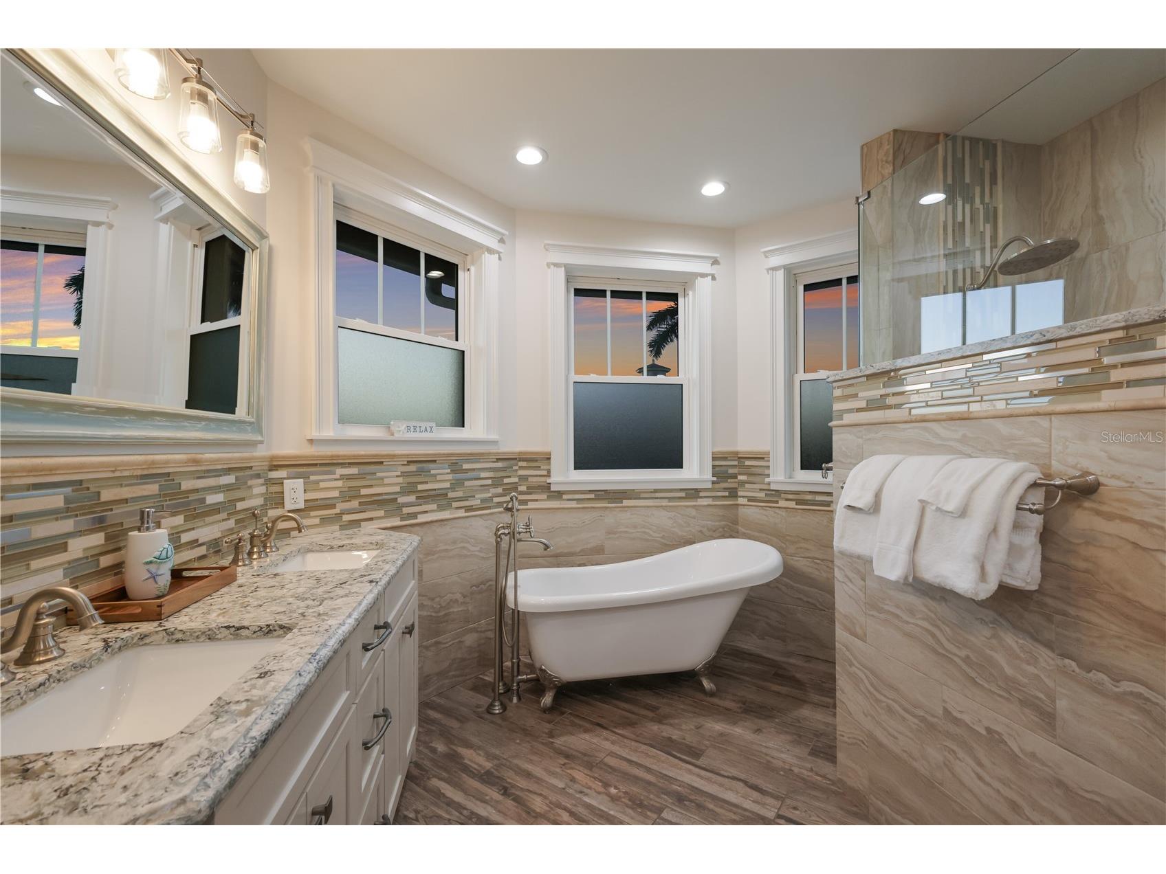 313 Hammock Circle Anna Maria FL 34216 A4682229 image15