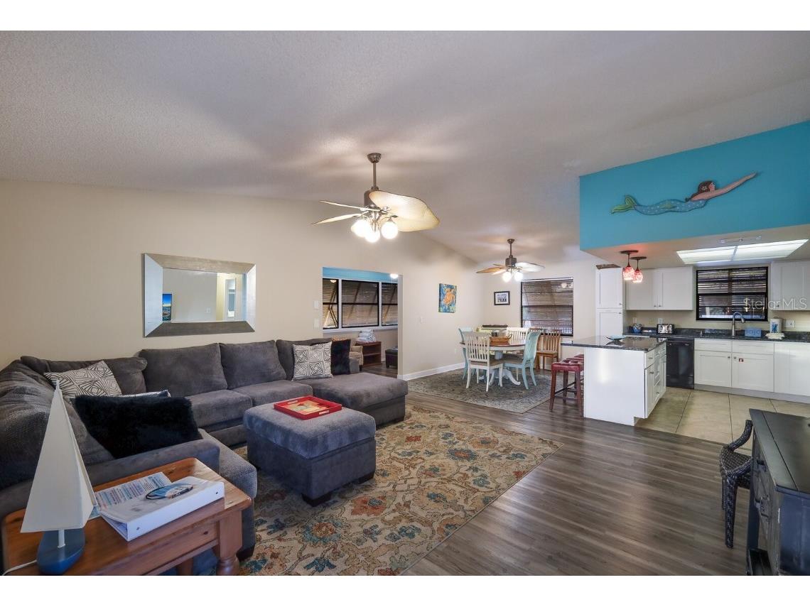 313 Magnolia Avenue Anna Maria FL 34216 A4643248 image17