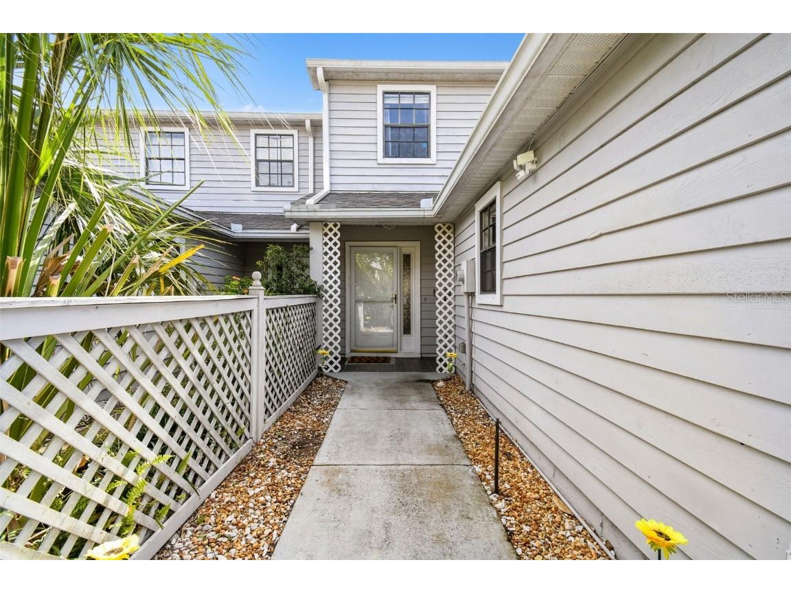 313 Orange Blossom Drive Winter Haven FL 33880 - LAKE LULU T3440126 image1