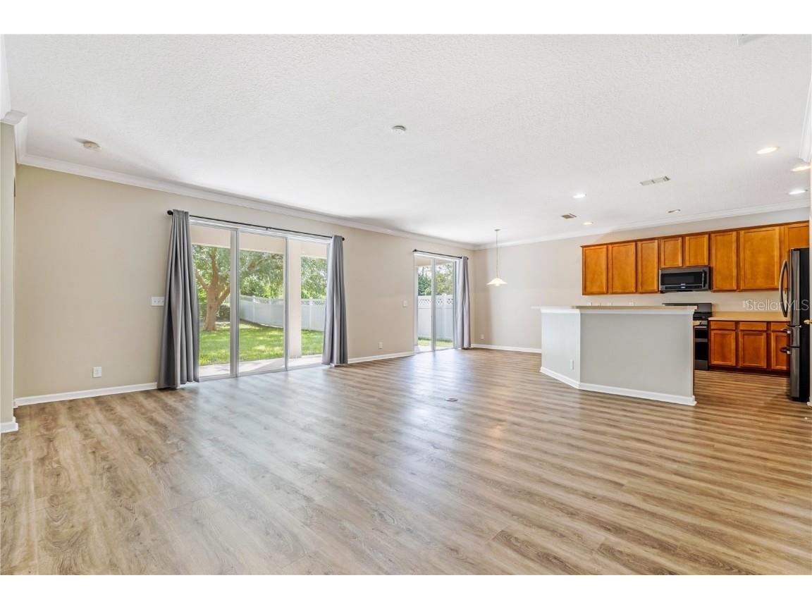 313 Ravenshill Way Deland FL 32724 V4945046 image2