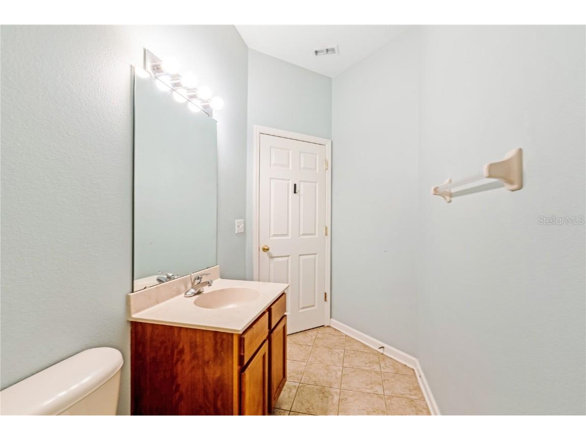 313 Ravenshill Way Deland FL 32724 V4945046 image25