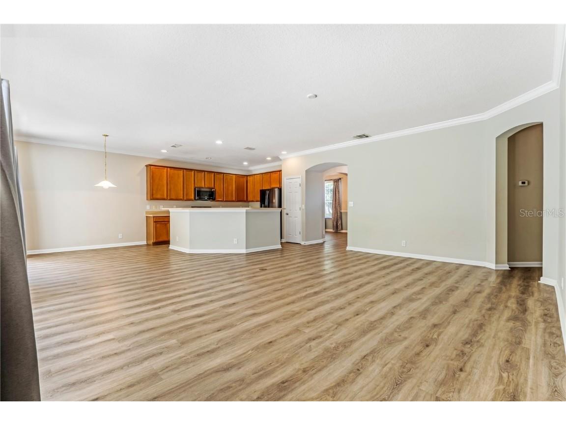 313 Ravenshill Way Deland FL 32724 V4945046 image3