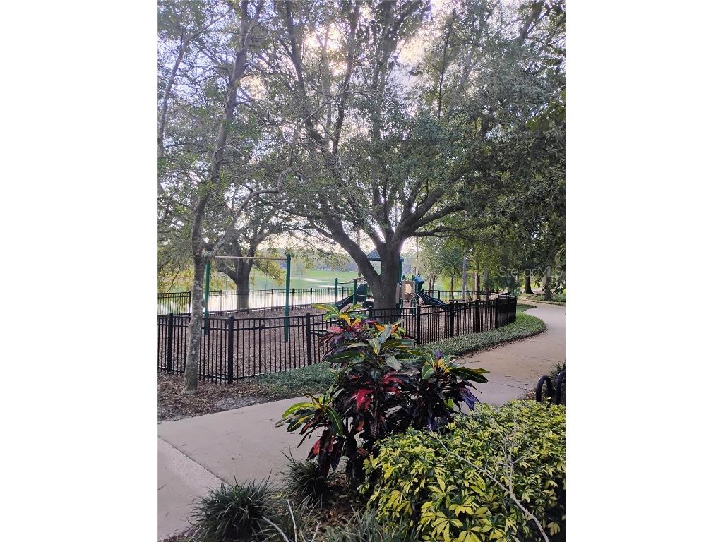 313 Ravenshill Way Deland FL 32724 V4945046 image36