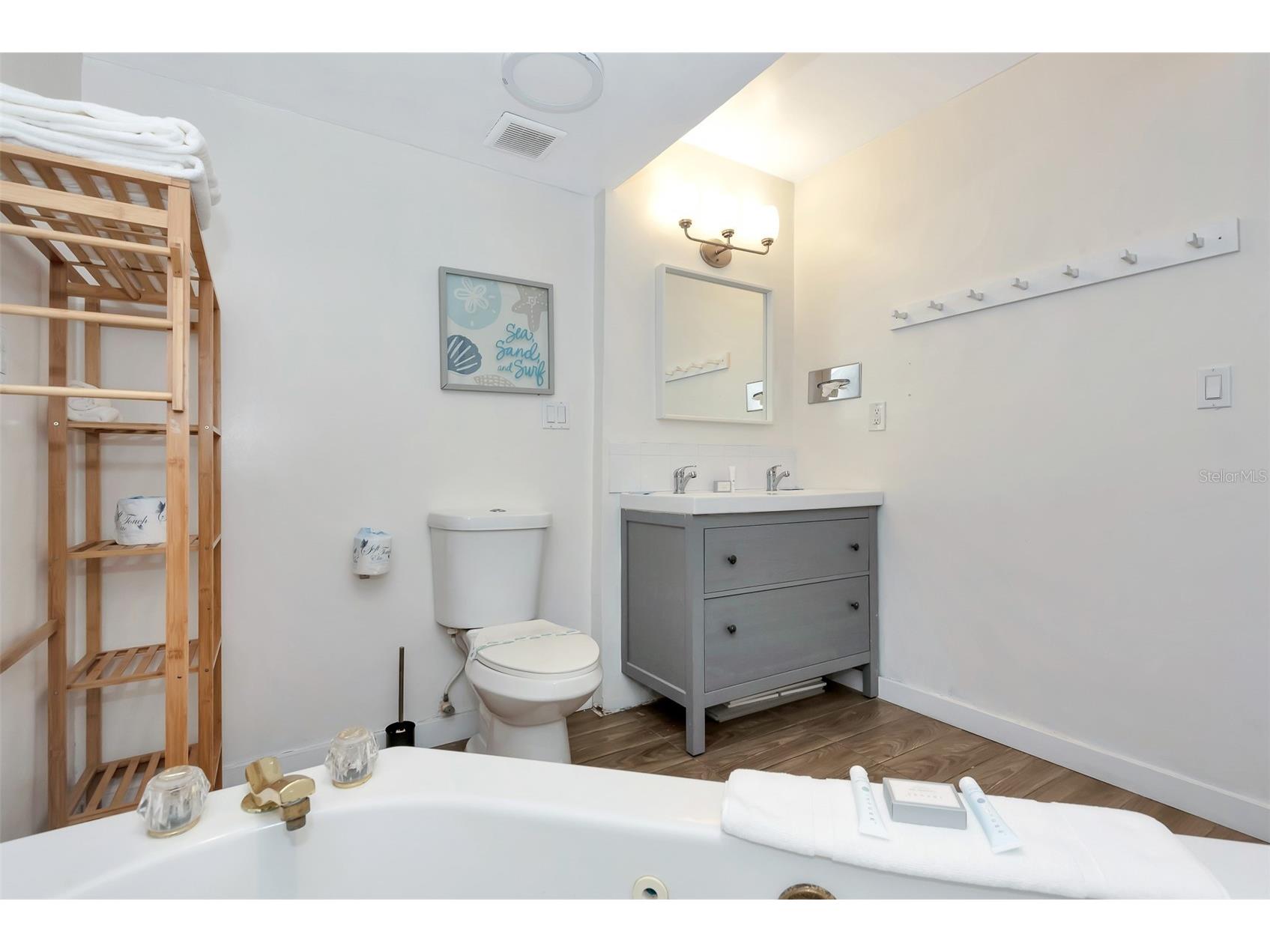 313 S Atlantic Avenue #320/322 Daytona Beach FL 32118 OM716139 image20